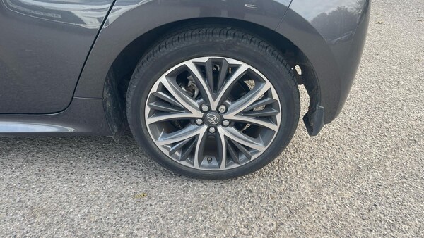 Used Toyota Yaris 2021 for sale - 76307732: Photo 38