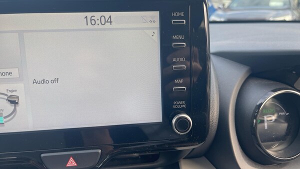 Used Toyota Yaris 2021 for sale - 76307732: Photo 42