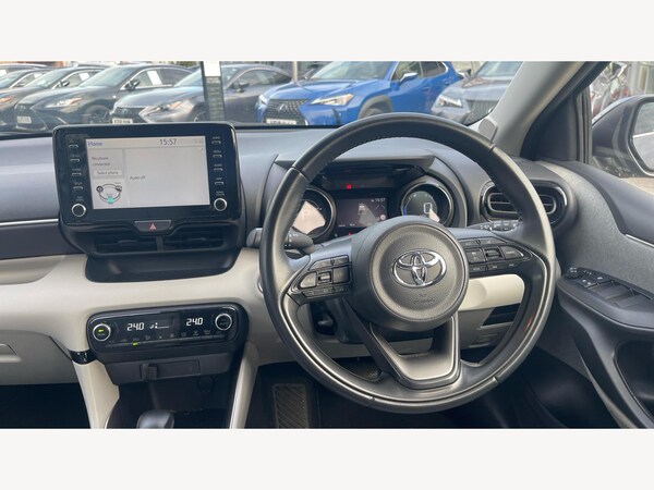 Used Toyota Yaris 2021 for sale - 76307732: Photo 7