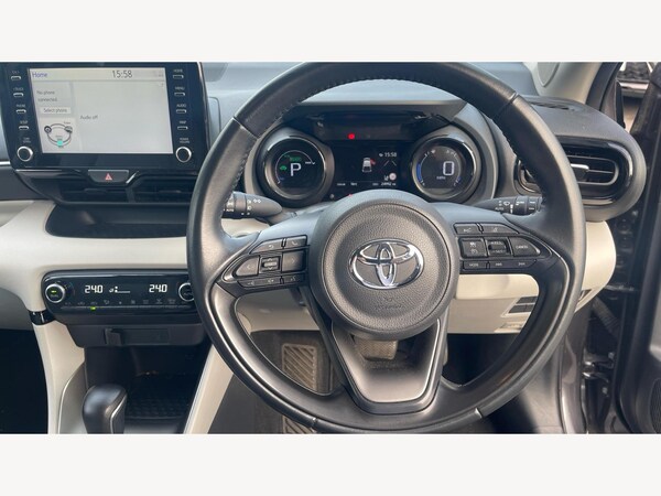 Used Toyota Yaris 2021 for sale - 76307732: Photo 8