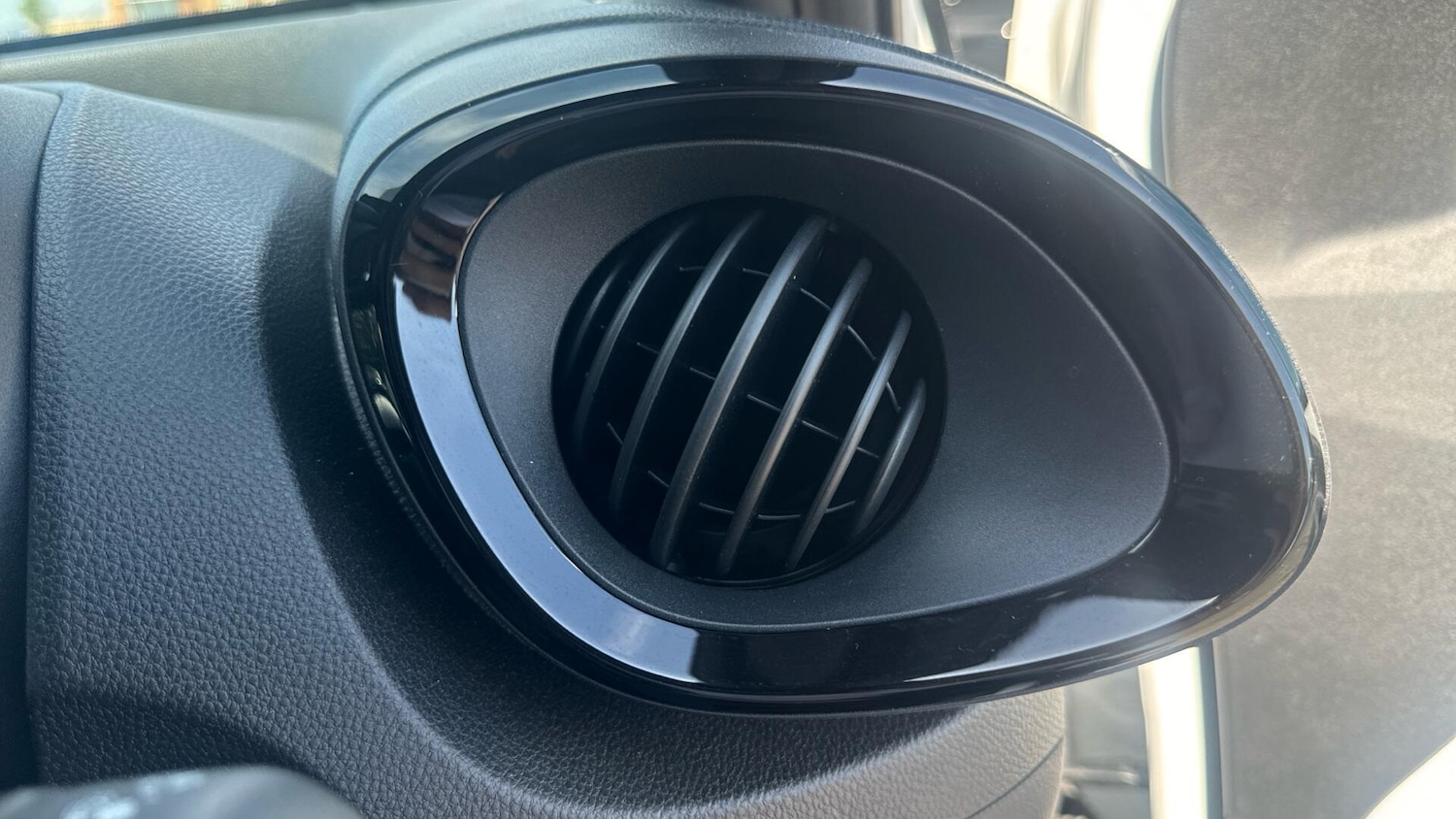 Used Toyota Aygo X for sale - 76702419: Photo 33