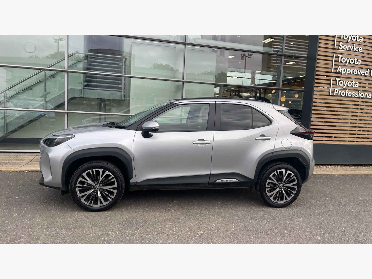 Used Toyota Yaris Cross 2024 for sale - 77109784: Photo 19