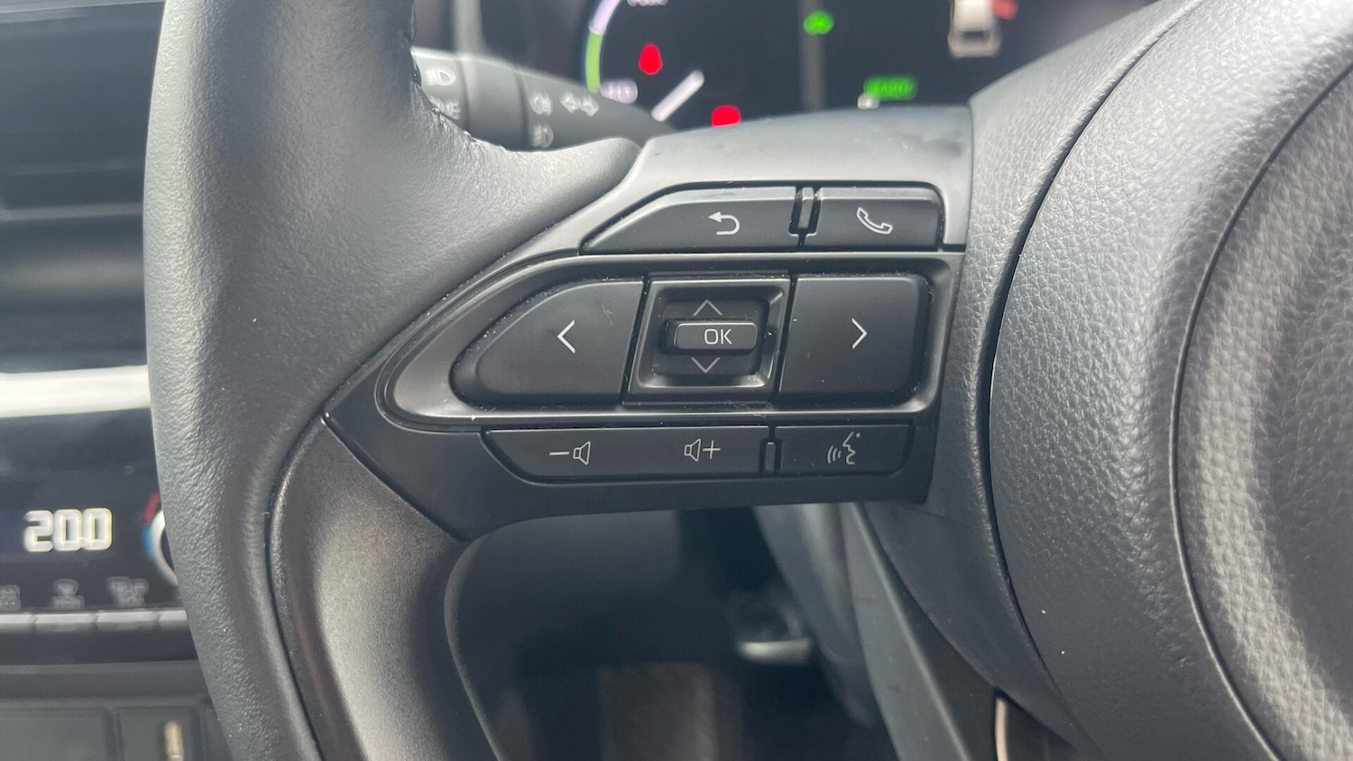 Used Toyota Yaris Cross 2024 for sale - 77109784: Photo 34