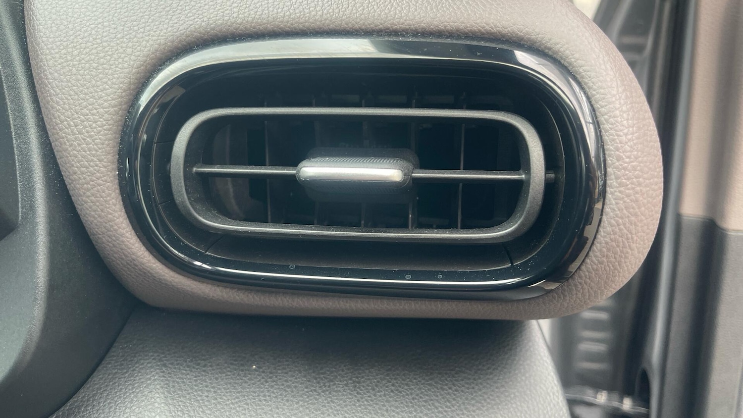 Used Toyota Yaris Cross 2024 for sale - 77109784: Photo 42