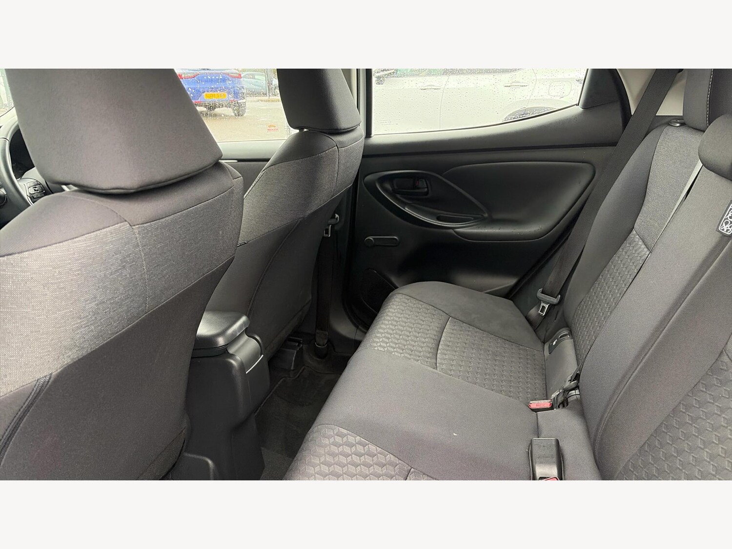 Used Toyota Yaris 2023 for sale - 77067142: Photo 15