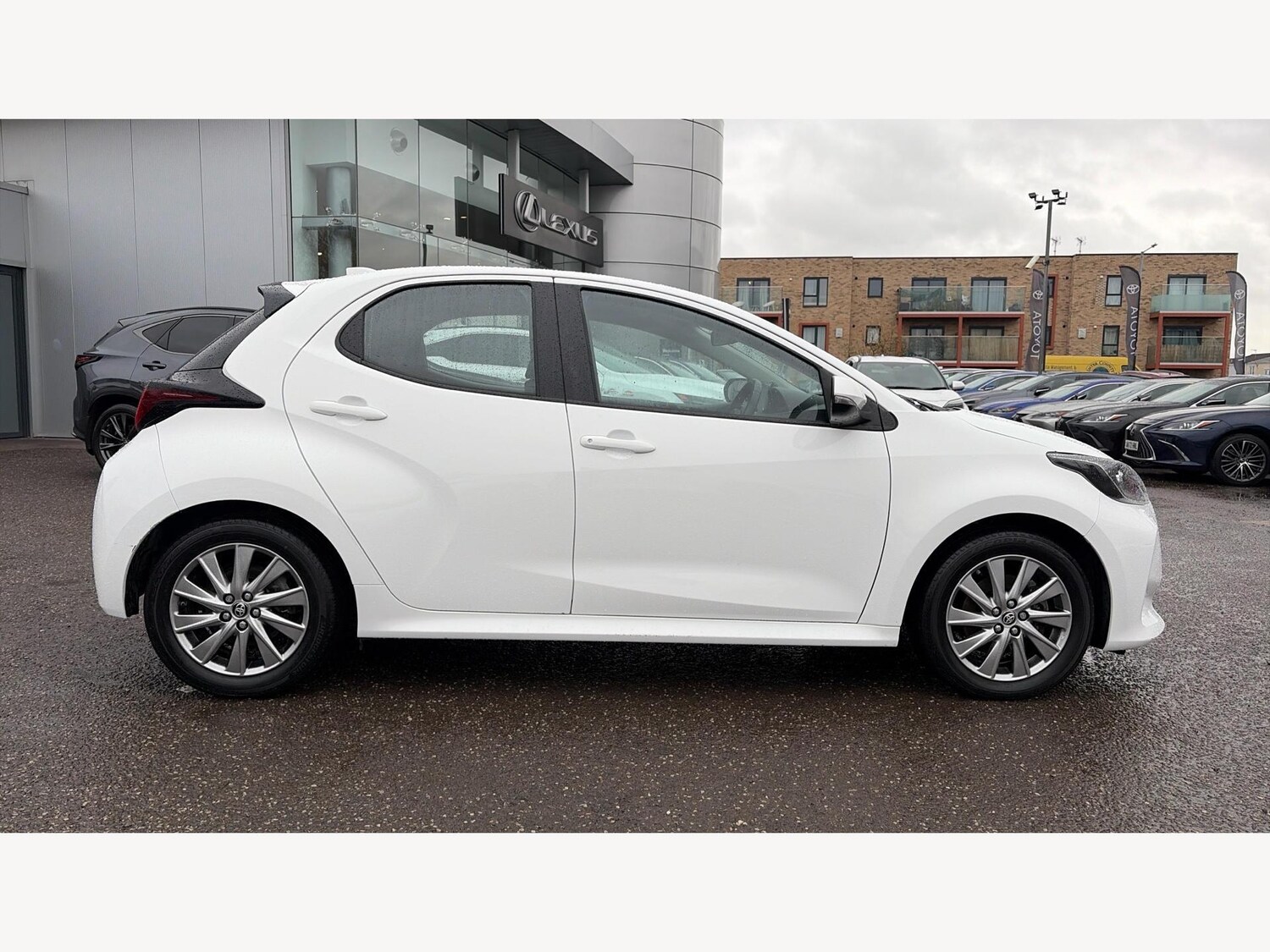 Used Toyota Yaris 2023 for sale - 77067142: Photo 18