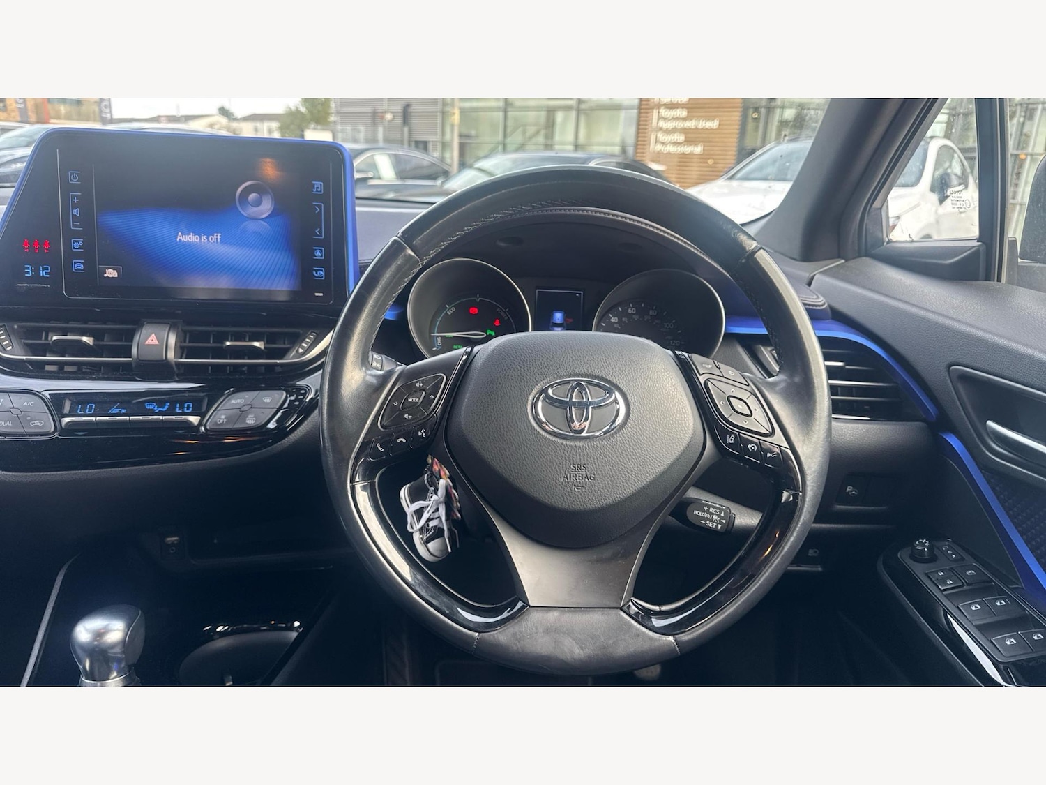 Used Toyota C-HR 2018 for sale - 76802354: Photo 10