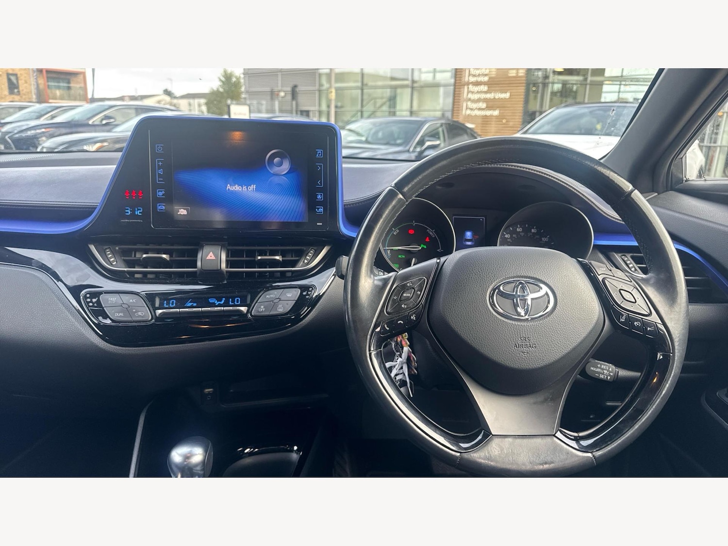 Used Toyota C-HR 2018 for sale - 76802354: Photo 8