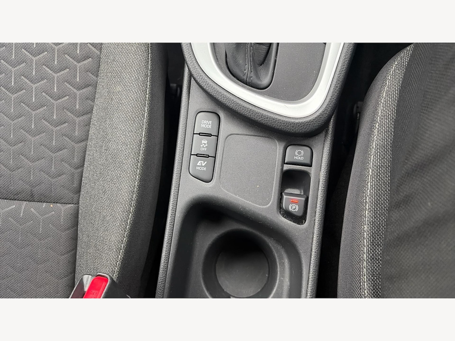 Used Toyota Yaris Cross 2022 for sale - 77658789: Photo 30