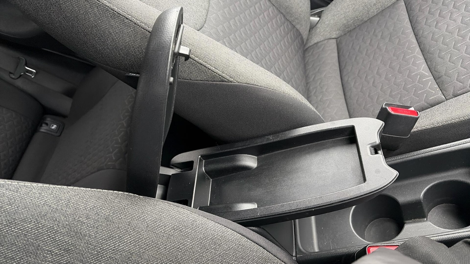 Used Toyota Yaris Cross 2022 for sale - 77658789: Photo 32