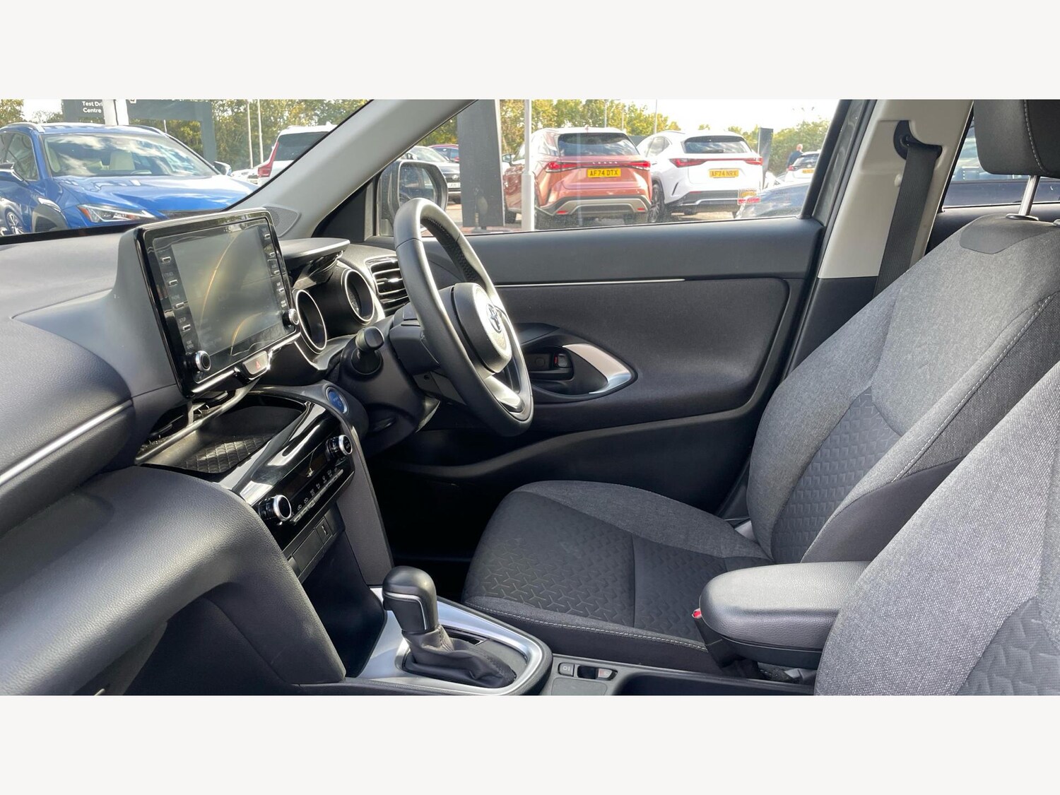 Used Toyota Yaris Cross 2024 for sale - 76307494: Photo 12