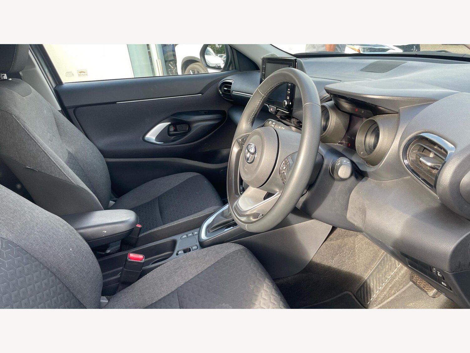 Used Toyota Yaris Cross 2024 for sale - 76307494: Photo 13