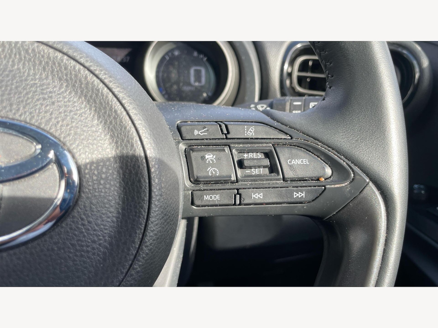 Used Toyota Yaris Cross 2024 for sale - 76307494: Photo 23