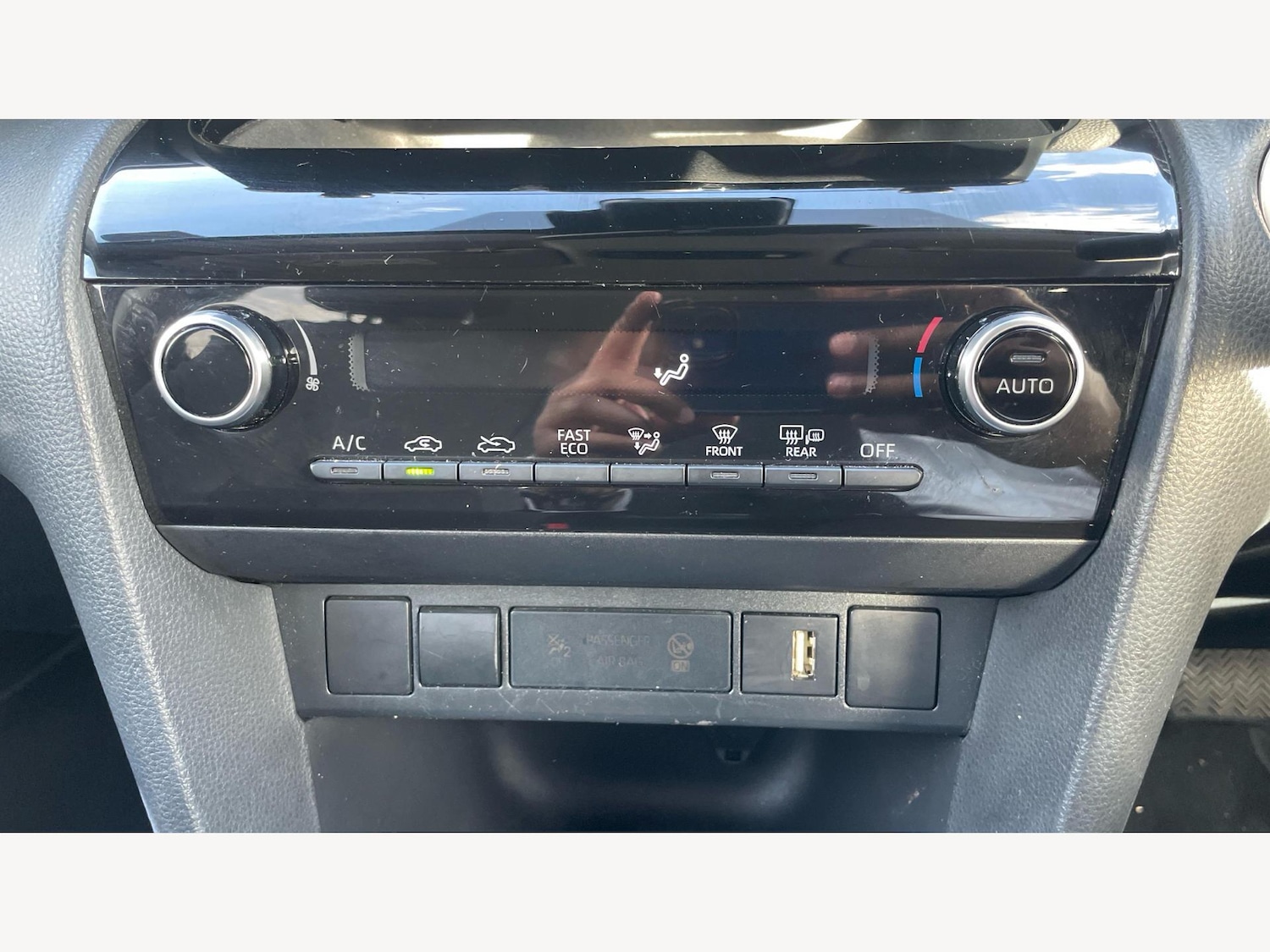 Used Toyota Yaris Cross 2024 for sale - 76307494: Photo 26