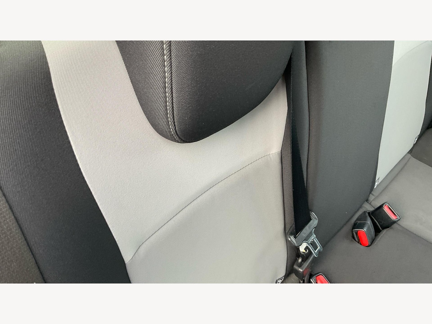 Used Toyota Yaris 2020 for sale - 76371741: Photo 25