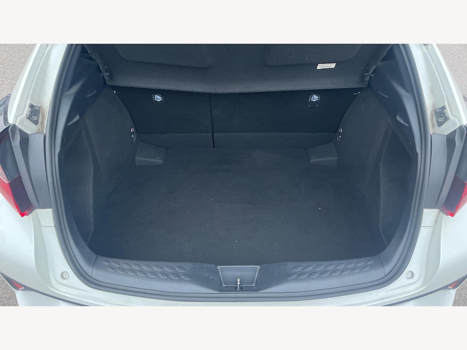 Used Toyota C-HR 2022 for sale - 76690046: Photo 16