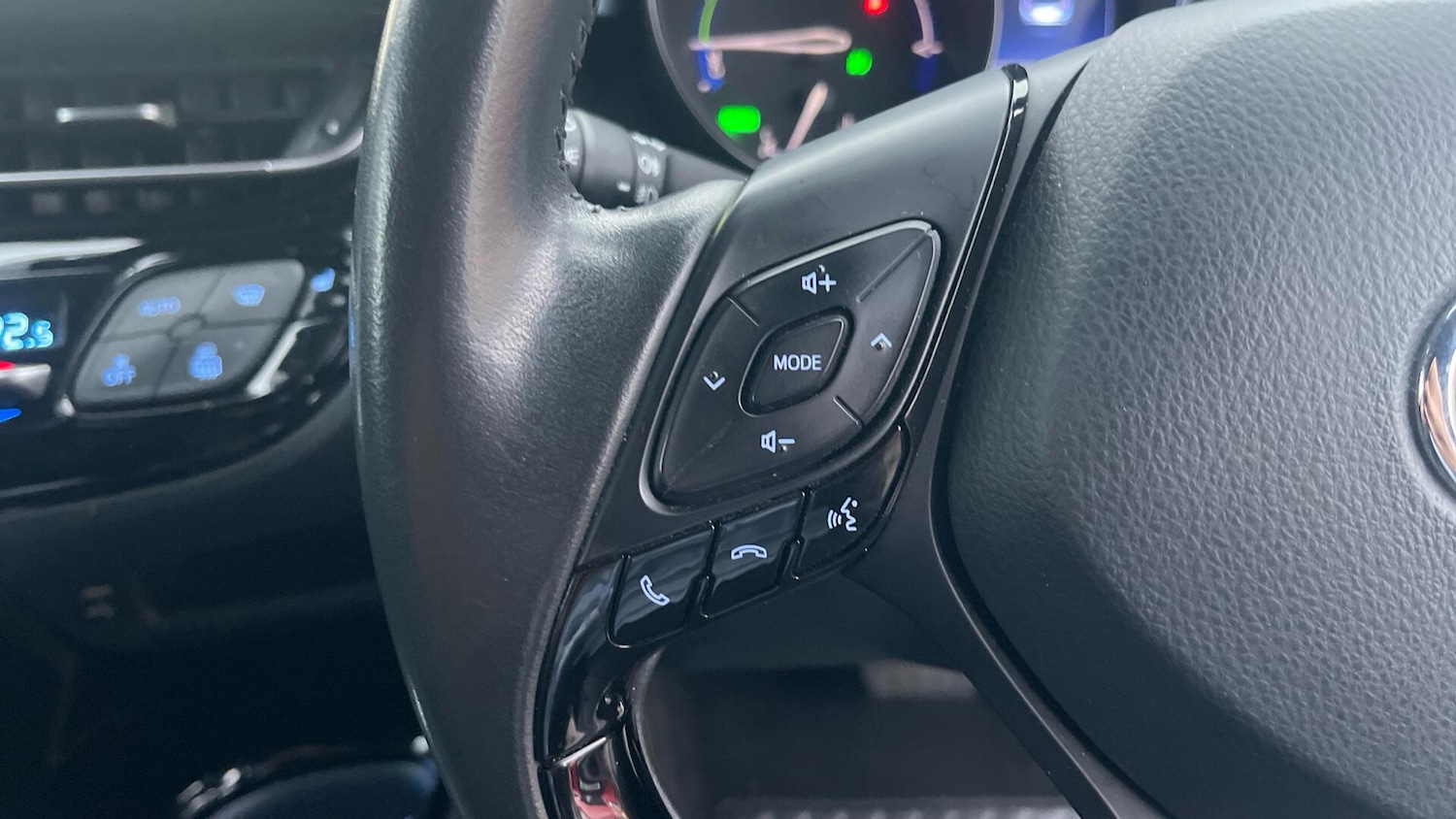 Used Toyota C-HR 2022 for sale - 76690046: Photo 34