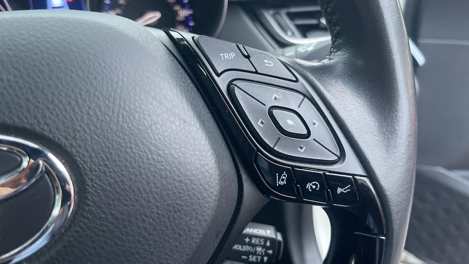 Used Toyota C-HR 2022 for sale - 76690046: Photo 35