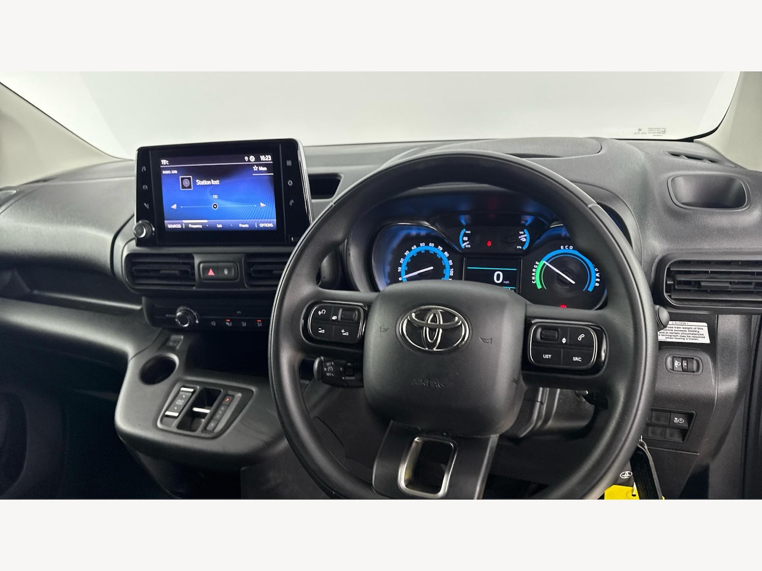 Used Toyota ProAce 2022 for sale - 76689193: Photo 2