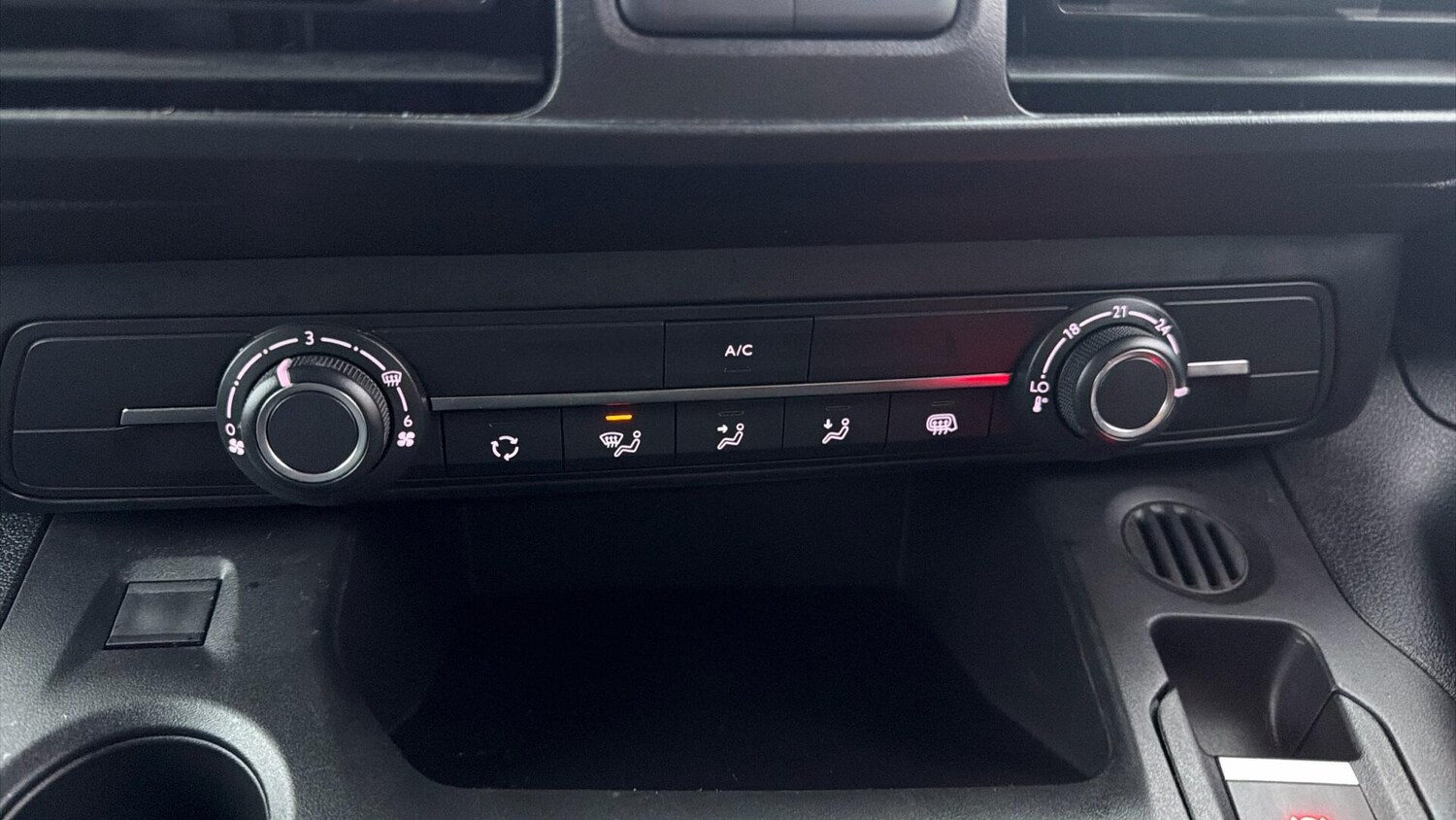 Used Toyota ProAce 2022 for sale - 76689193: Photo 40