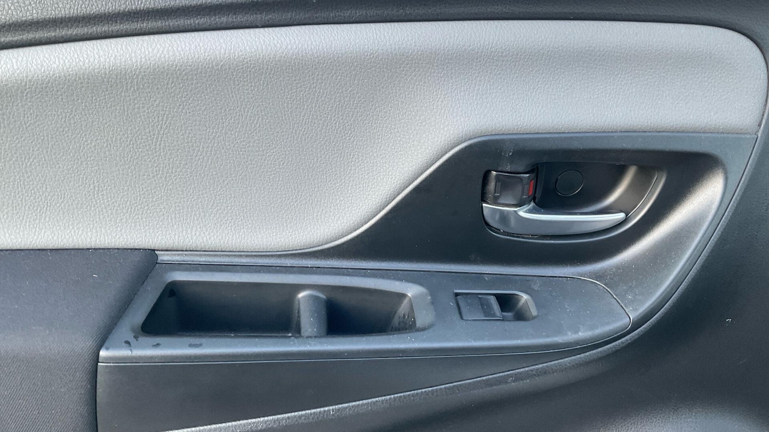 Used Toyota Yaris for sale - 77958486: Photo 41