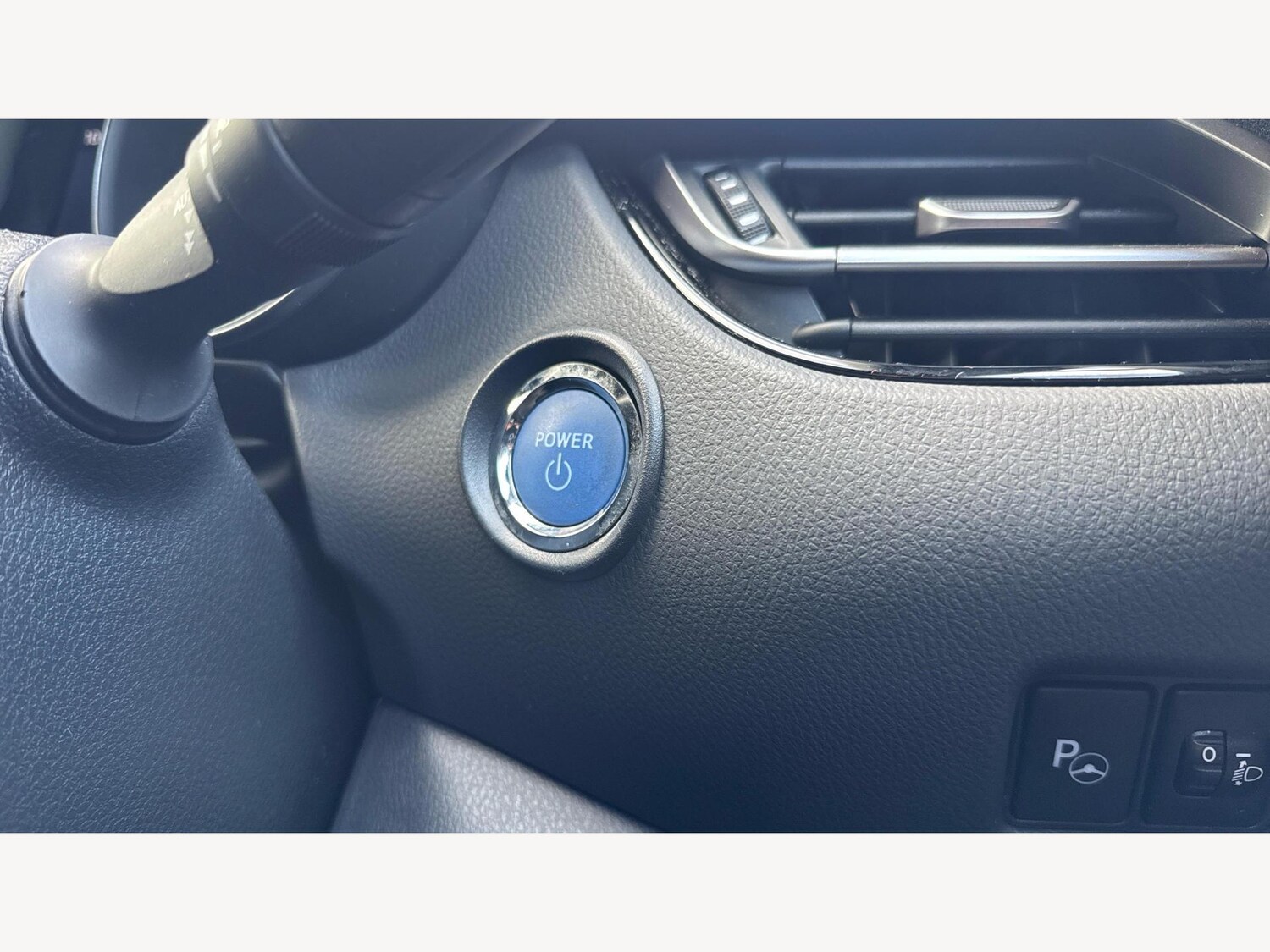 Used Toyota C-HR for sale - 77585704: Photo 30