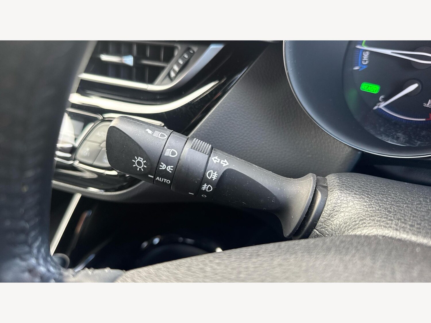 Used Toyota C-HR for sale - 77585704: Photo 31