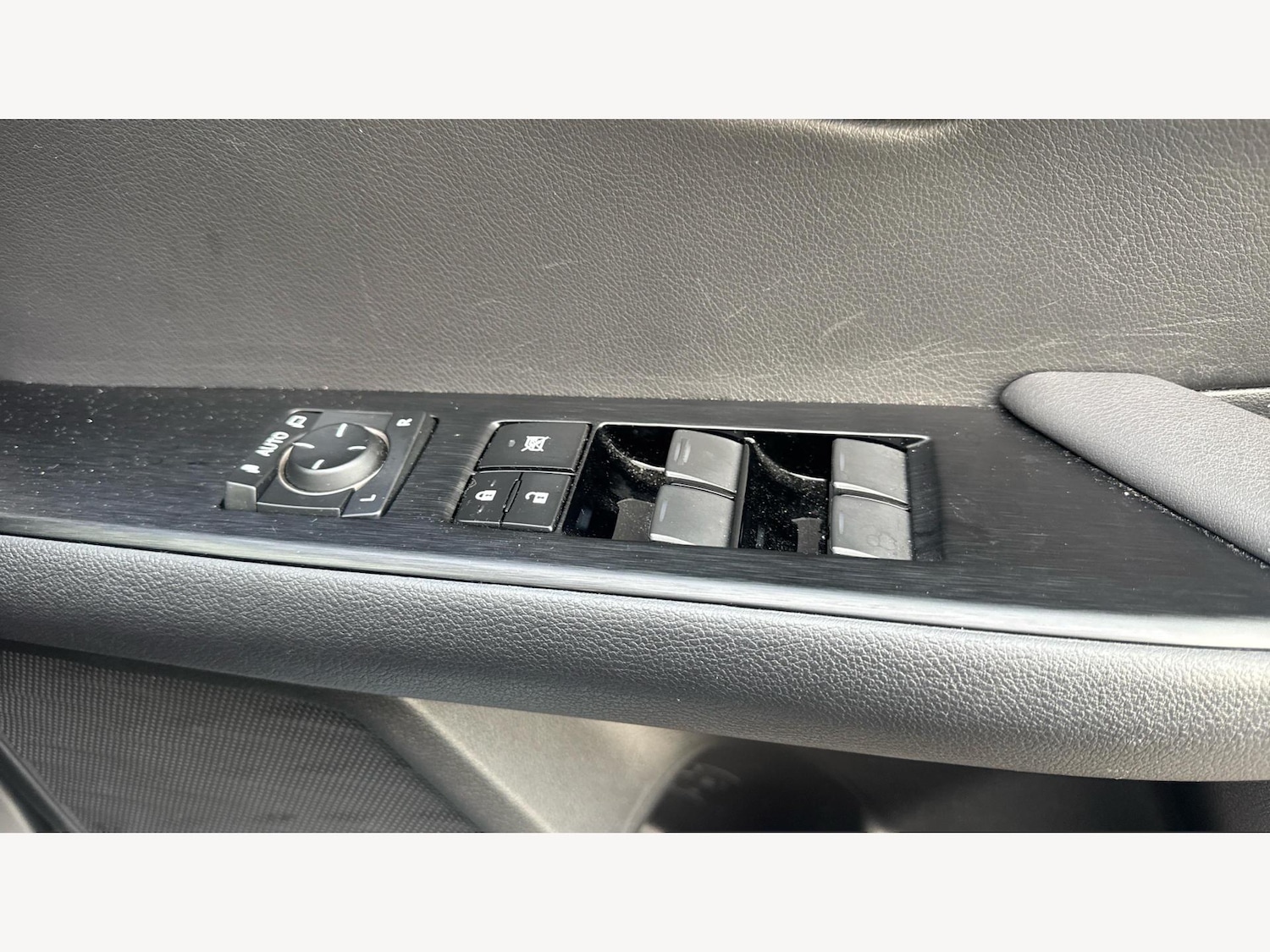 Used Lexus UX 2020 for sale - 76766024: Photo 23