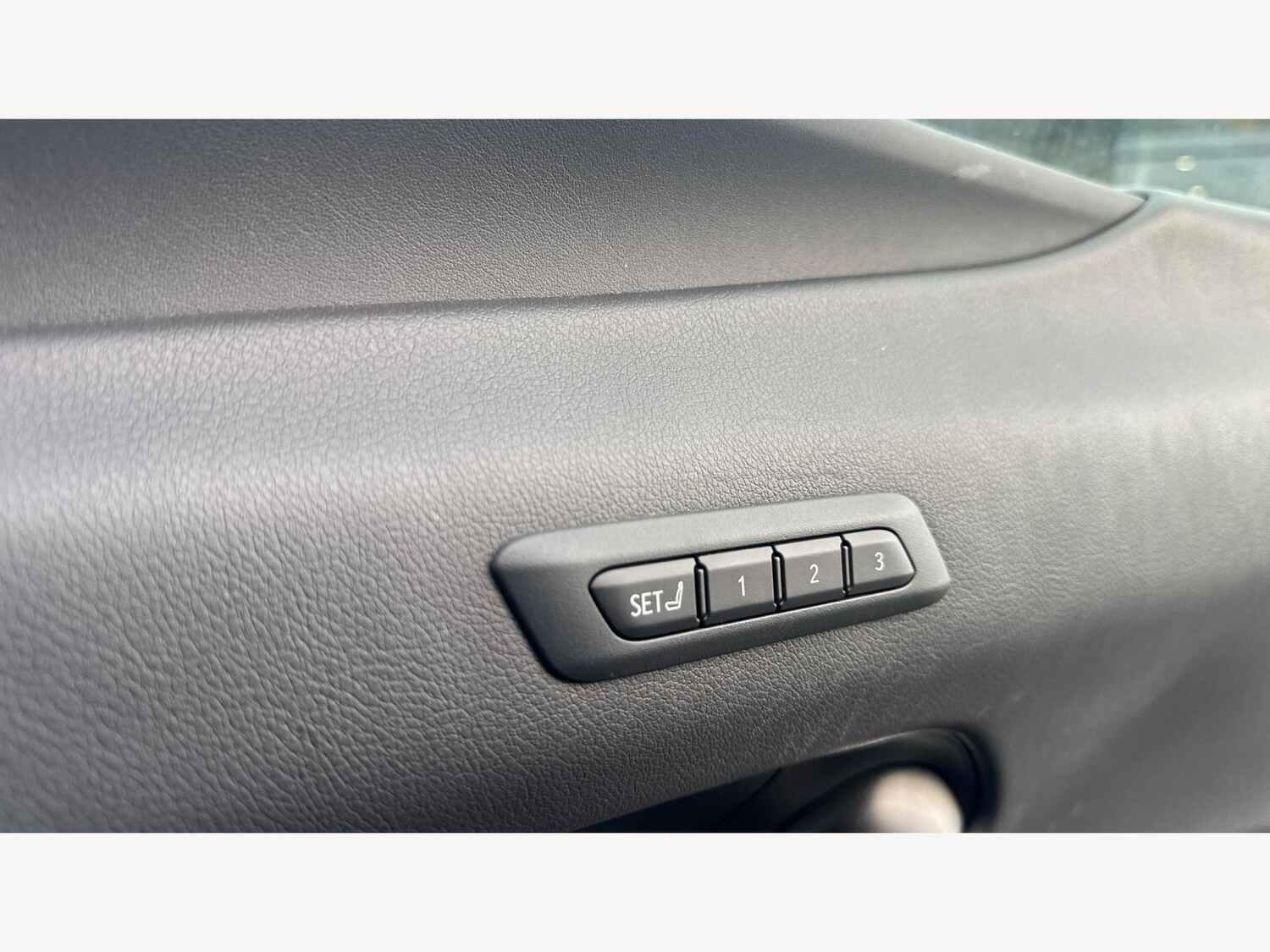 Used Lexus UX 2020 for sale - 76766024: Photo 24