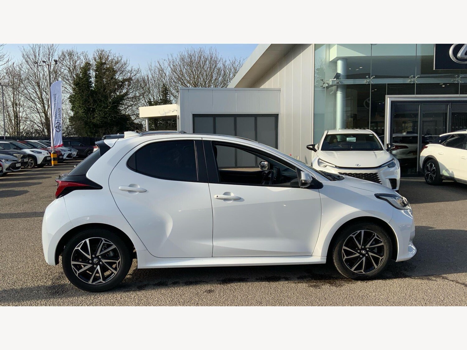 Used Toyota Yaris 2022 for sale - 77671029: Photo 18