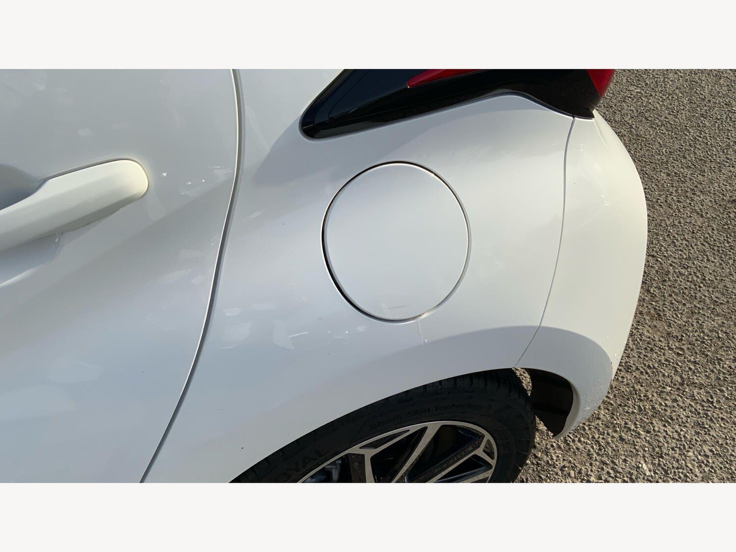 Used Toyota Yaris 2022 for sale - 77671029: Photo 32