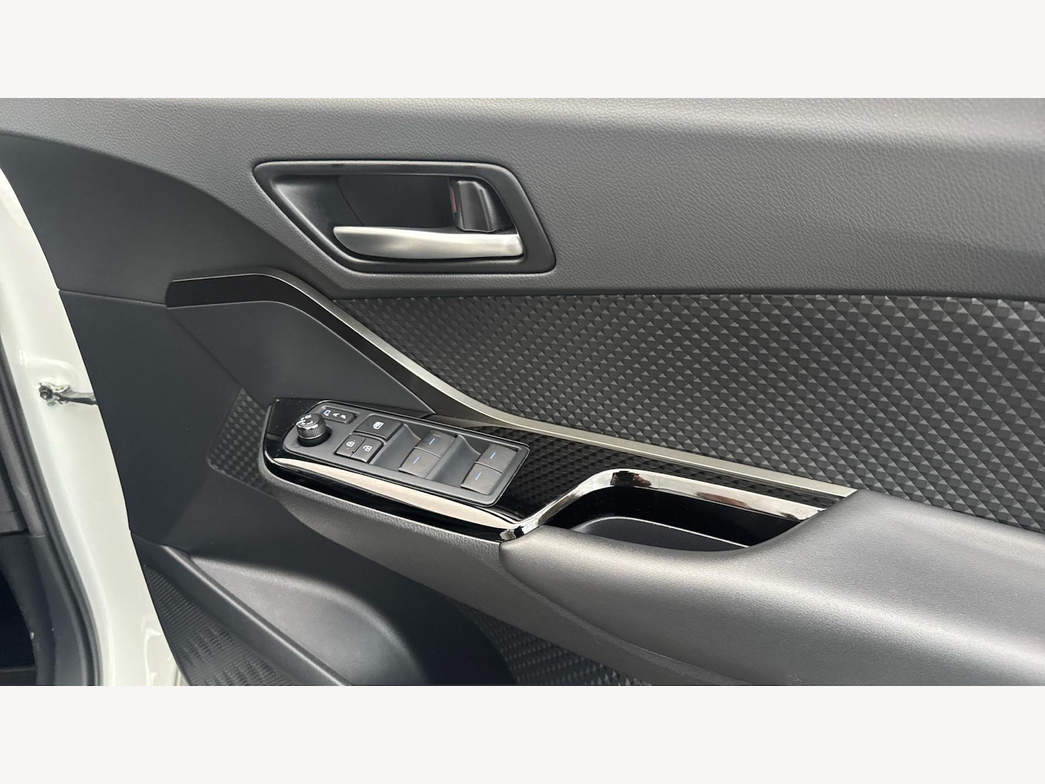 Used Toyota C-HR 2022 for sale - 76865816: Photo 25