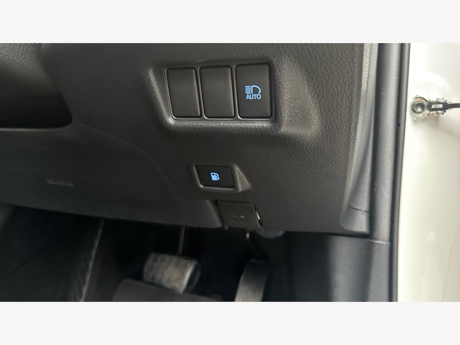 Used Toyota C-HR 2022 for sale - 76865816: Photo 29