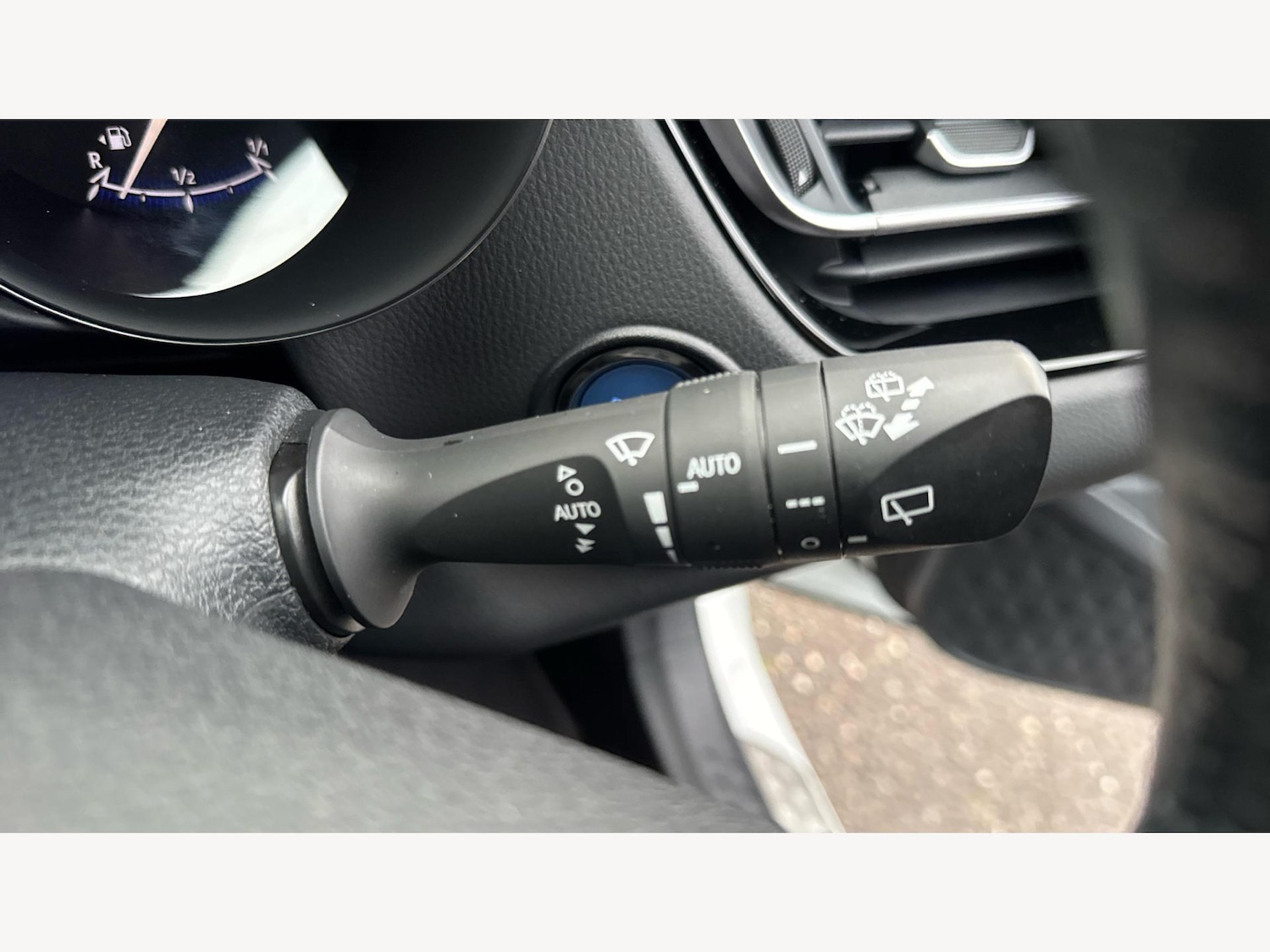 Used Toyota C-HR 2022 for sale - 76865816: Photo 31