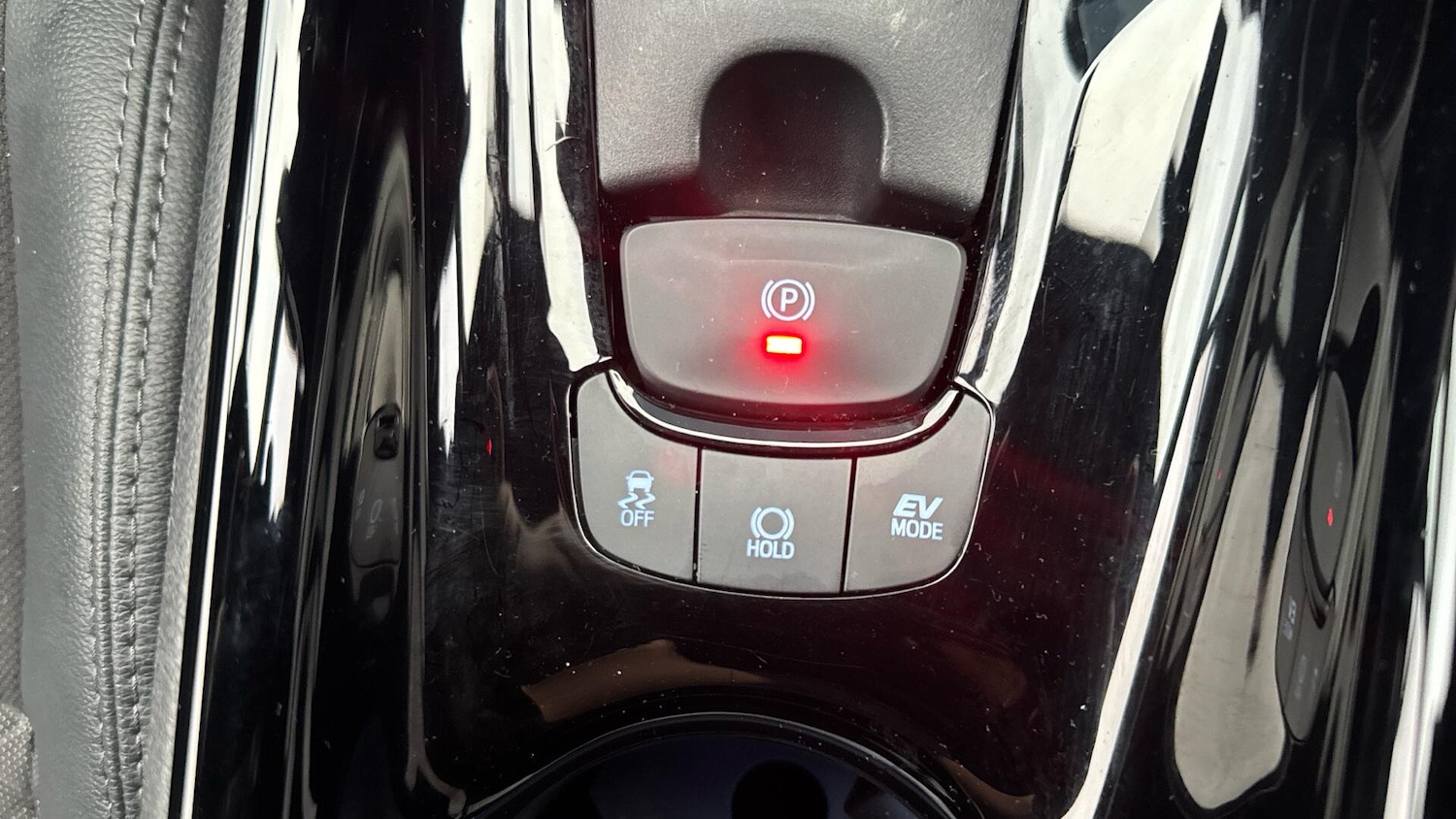 Used Toyota C-HR 2022 for sale - 76865816: Photo 34