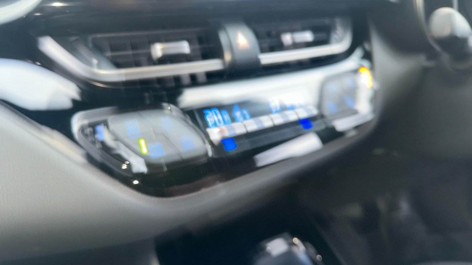 Used Toyota C-HR 2022 for sale - 76865816: Photo 36