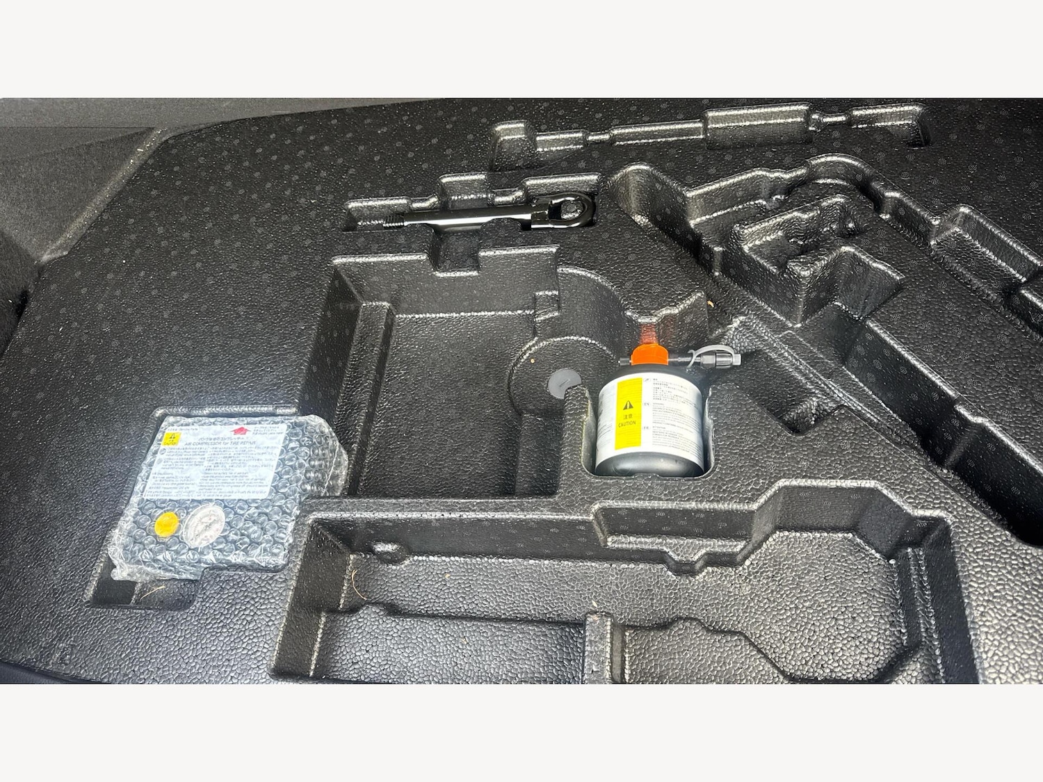 Used Toyota C-HR 2018 for sale - 76398261: Photo 24