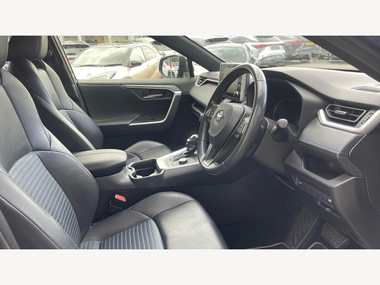 Used Toyota RAV4 2019 for sale - 76348849: Photo 14