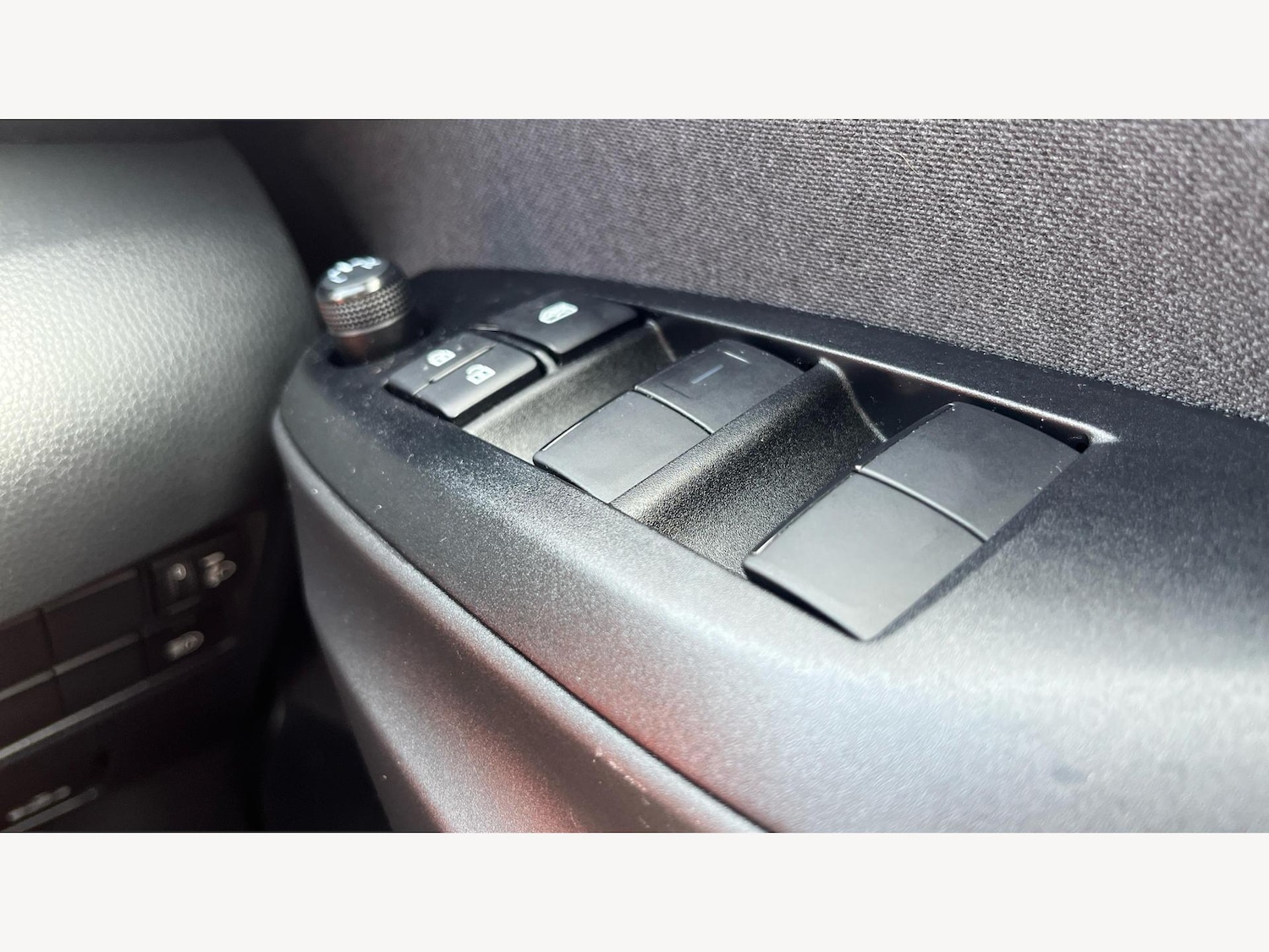 Used Toyota Yaris 2024 for sale - 76666518: Photo 26