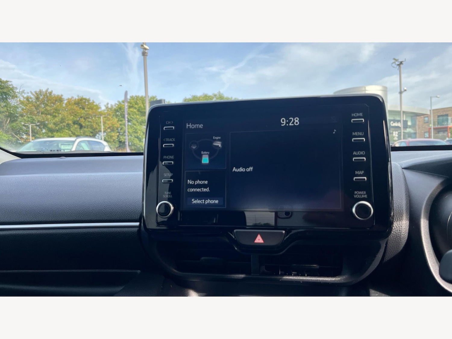 Used Toyota Yaris 2024 for sale - 76666518: Photo 9