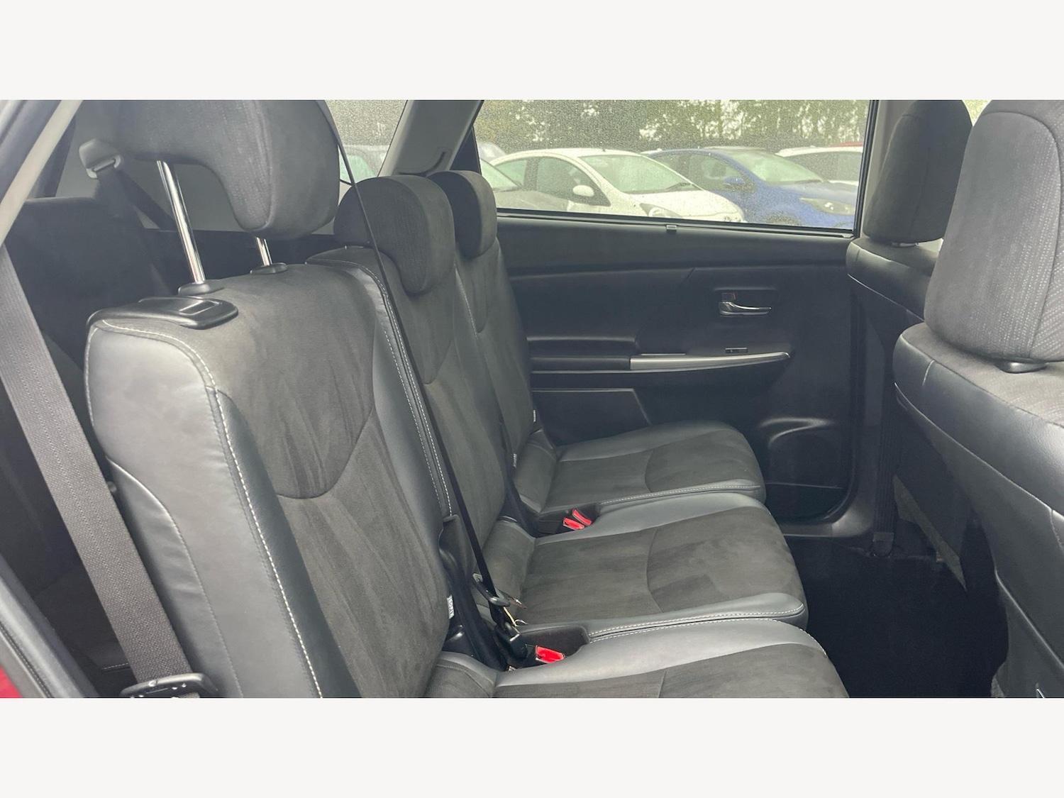 Used Toyota Prius+ 2019 for sale - 76425622: Photo 14