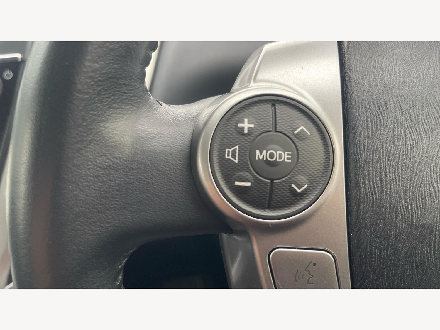 Used Toyota Prius+ 2019 for sale - 76425622: Photo 31