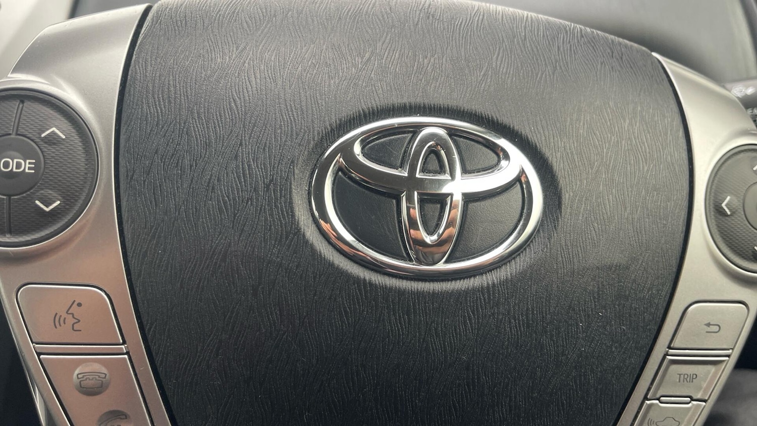 Used Toyota Prius+ 2019 for sale - 76425622: Photo 35