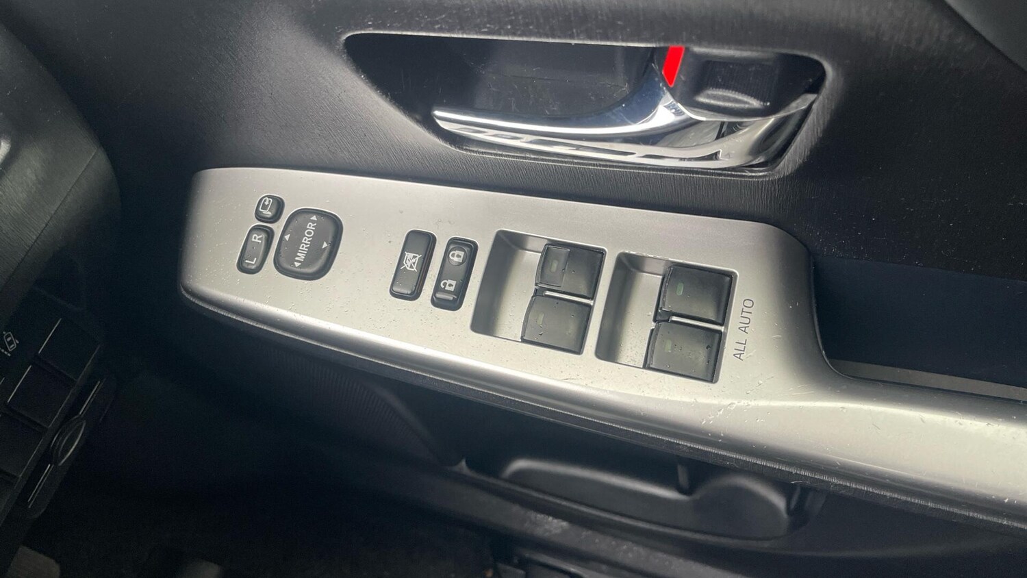 Used Toyota Prius+ 2019 for sale - 76425622: Photo 36