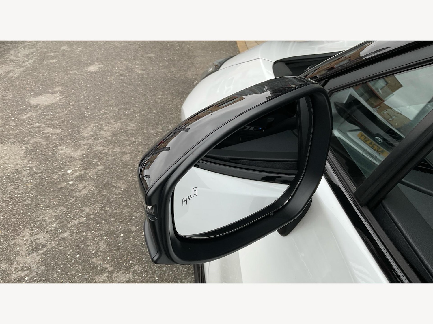 Used Toyota C-HR 2025 for sale - 76422936: Photo 26