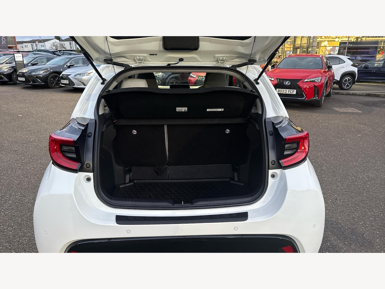 Used Toyota Yaris 2022 for sale - 76646313: Photo 16