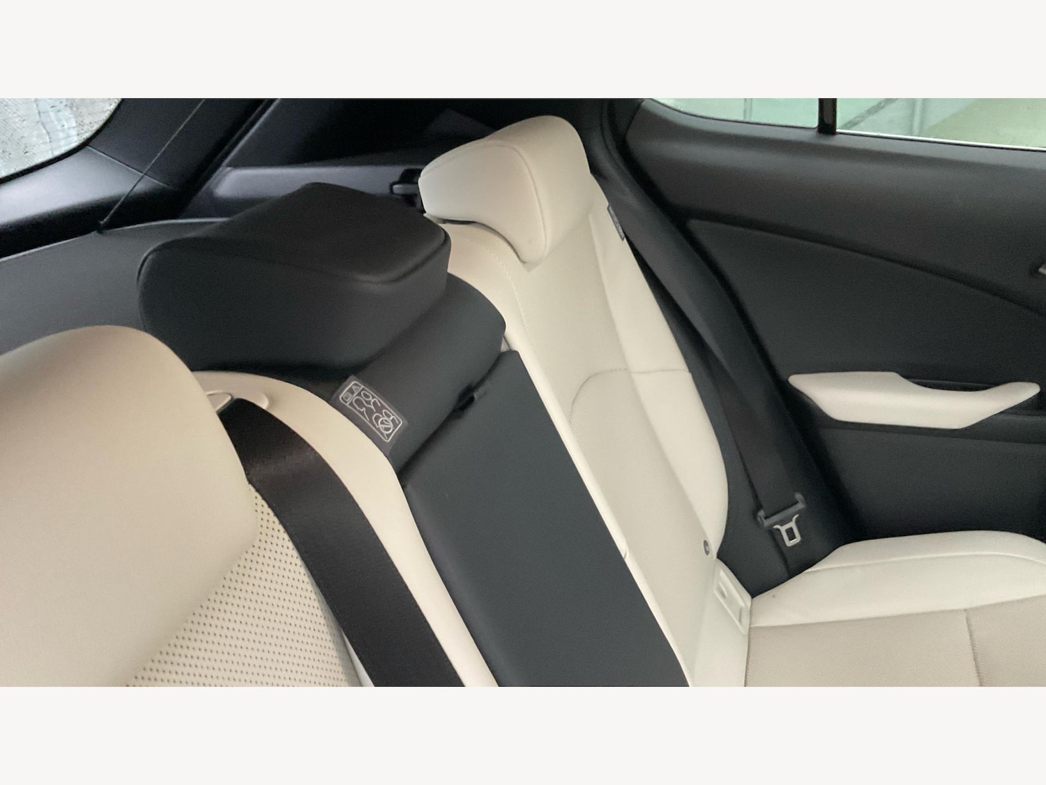 Used Lexus UX 2023 for sale - 76398588: Photo 32