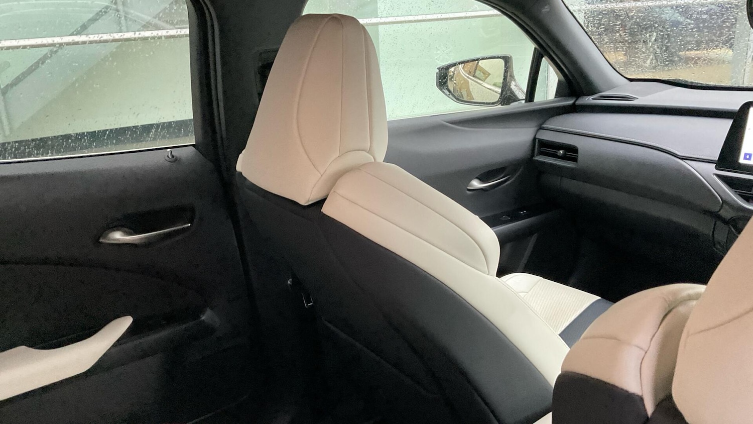 Used Lexus UX 2023 for sale - 76398588: Photo 36