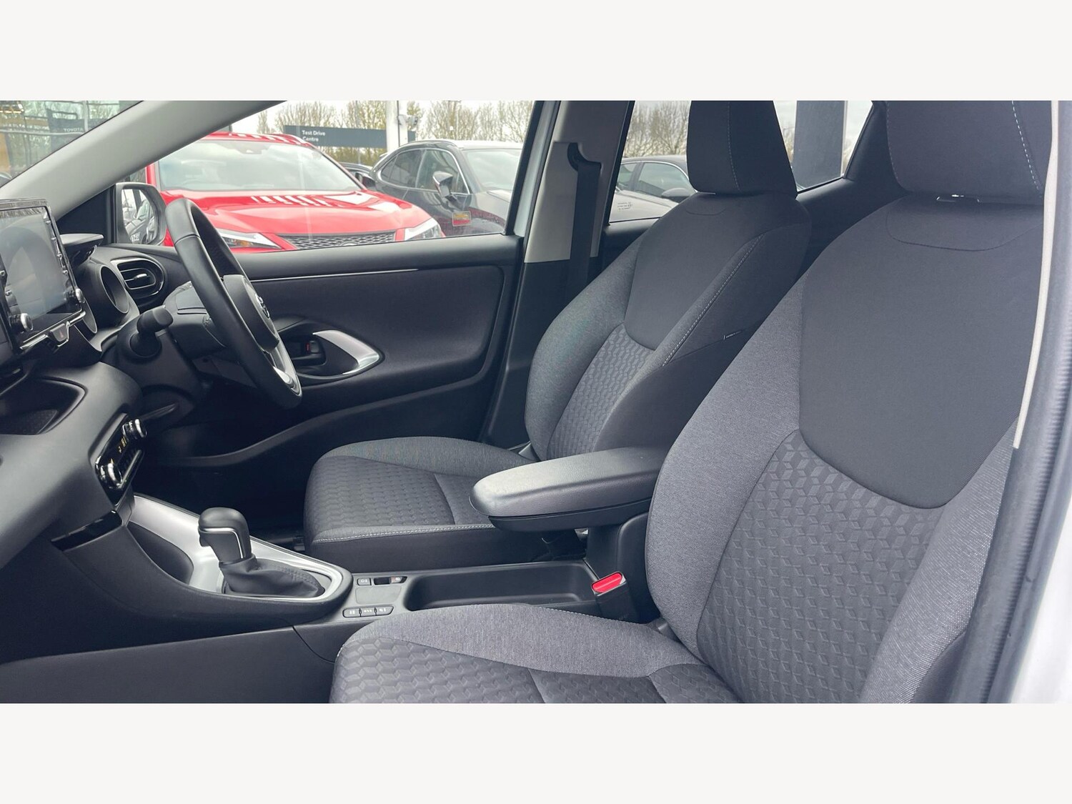 Used Toyota Yaris 2023 for sale - 76743512: Photo 12