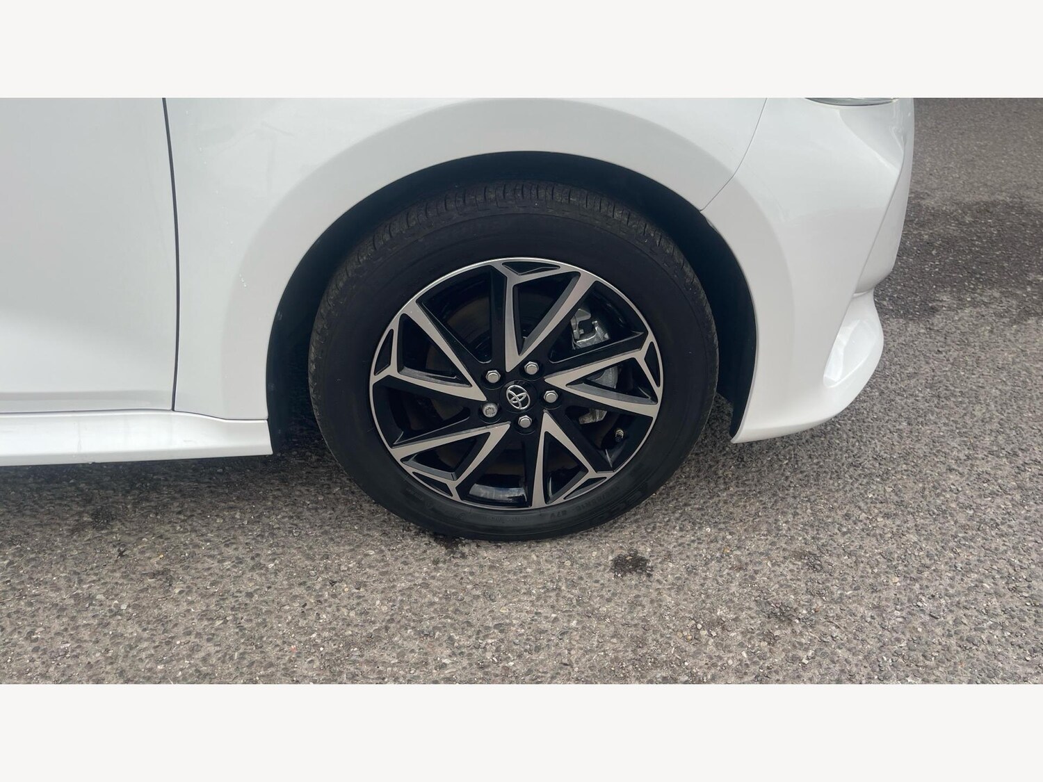 Used Toyota Yaris 2023 for sale - 76743512: Photo 24